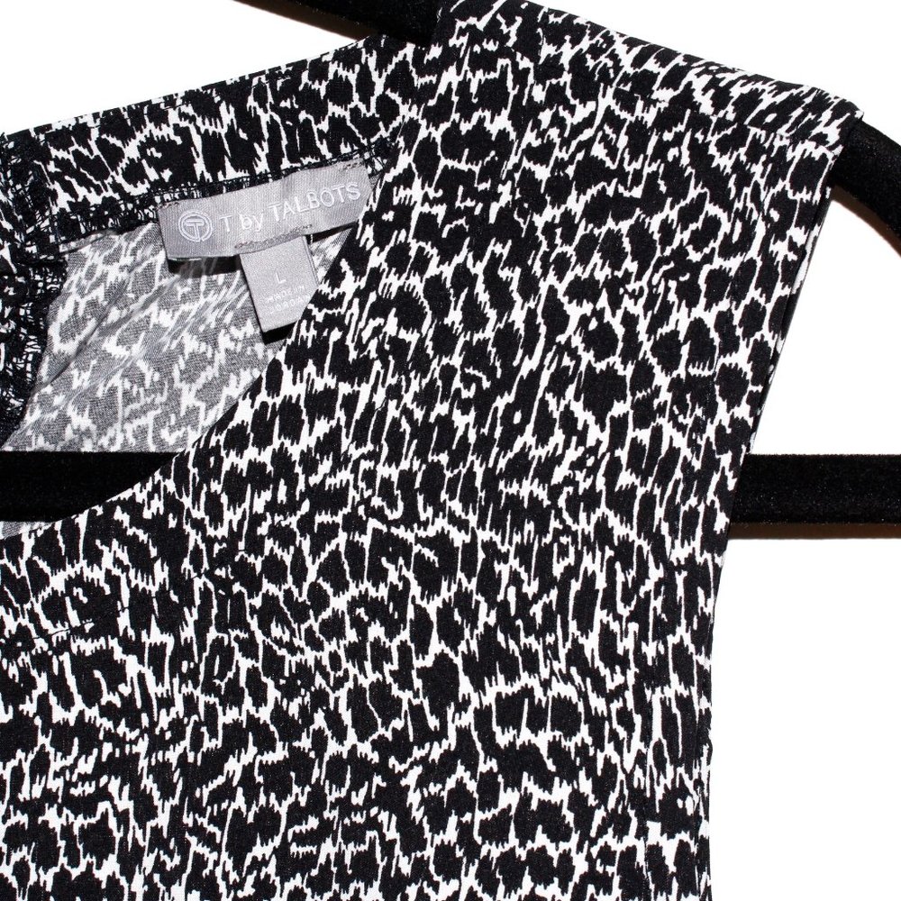 T By Talbots Abstract Animal Print Keyhole Back A… - image 6